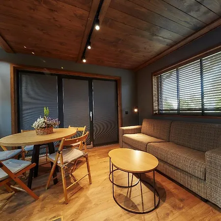 木屋 1010 M 扎布